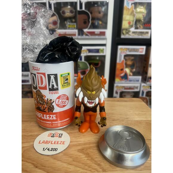 OFFICIAL SDCC CONVENTION LIMITED Larfleeze Funko Soda DC Comics Green Lantern - Picture 1 of 2